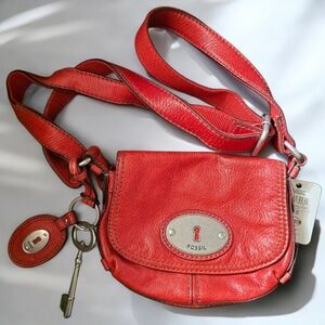 Nwt Fossil Purse Bag Scarlet Red Genuine Leather Crossbody W/ Key Charm Shoulder